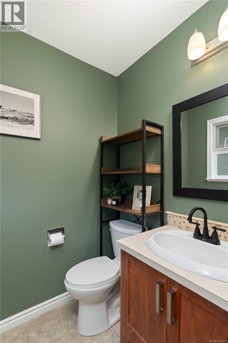  1322 Reginald Place, Langford