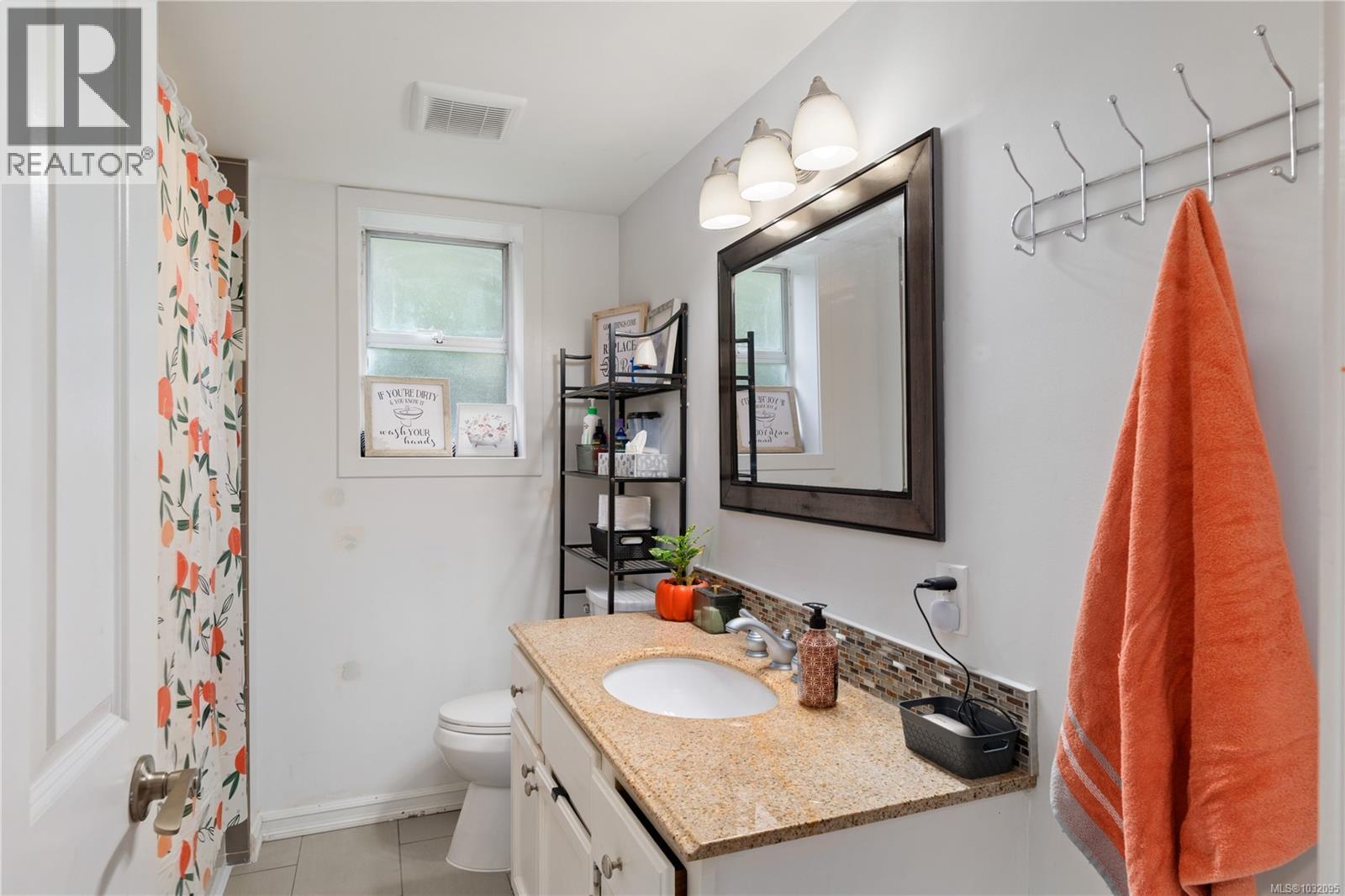  1322 Reginald Place, Langford