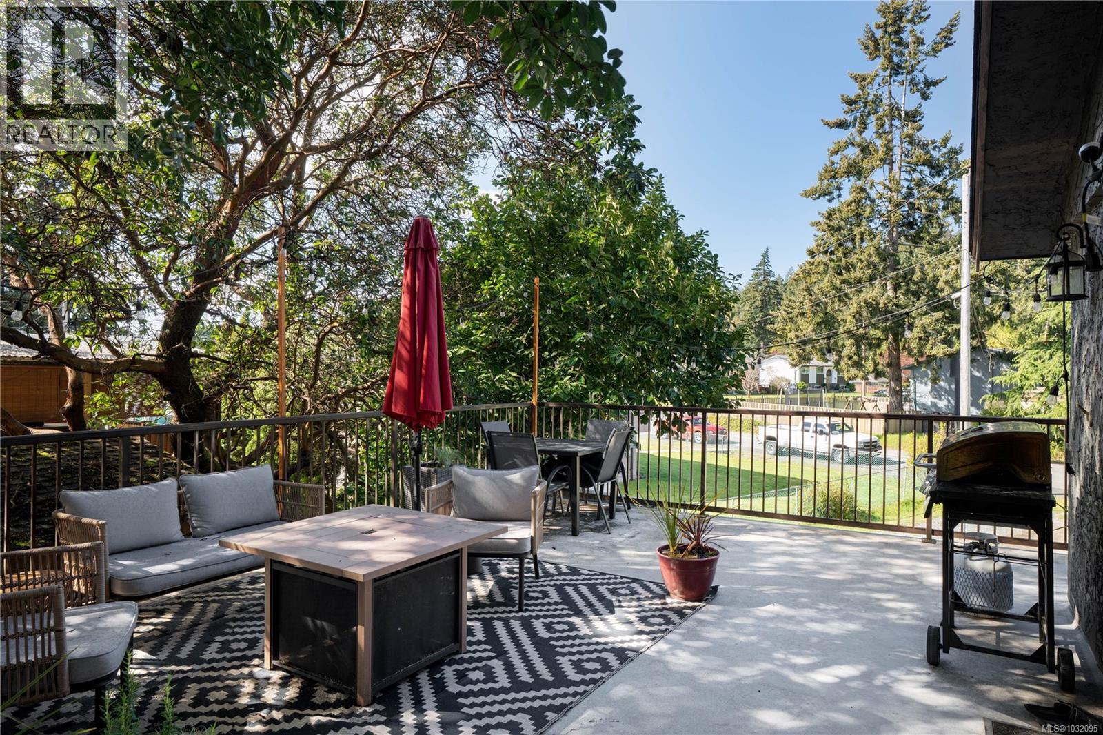  1322 Reginald Place, Langford