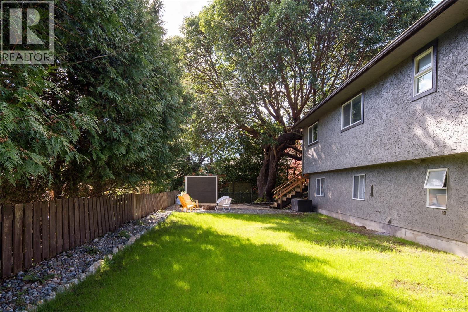  1322 Reginald Place, Langford