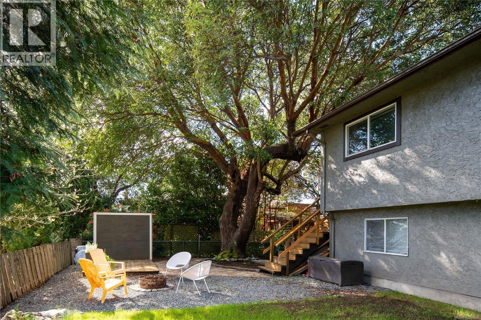  1322 Reginald Place, Langford