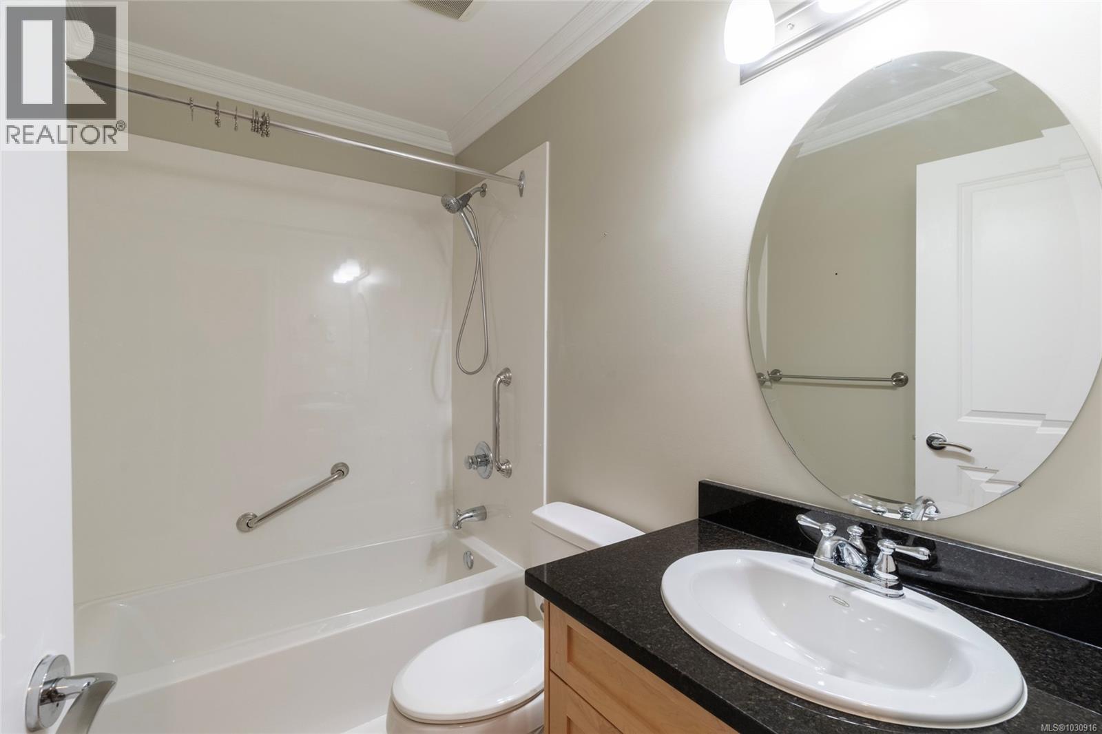 201 9942 Third Street, Sidney