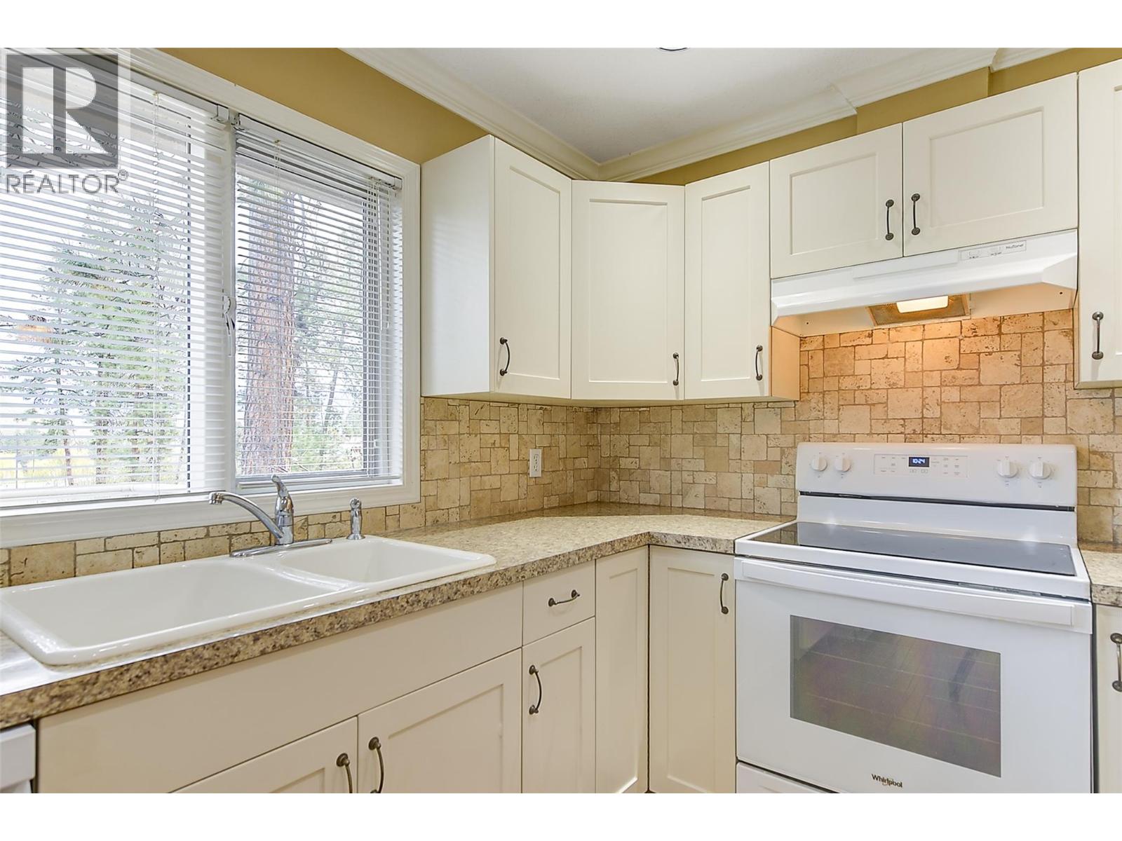 2425 2425 Mount Baldy Drive Unit# 3 Lot# SL 3, Kelowna