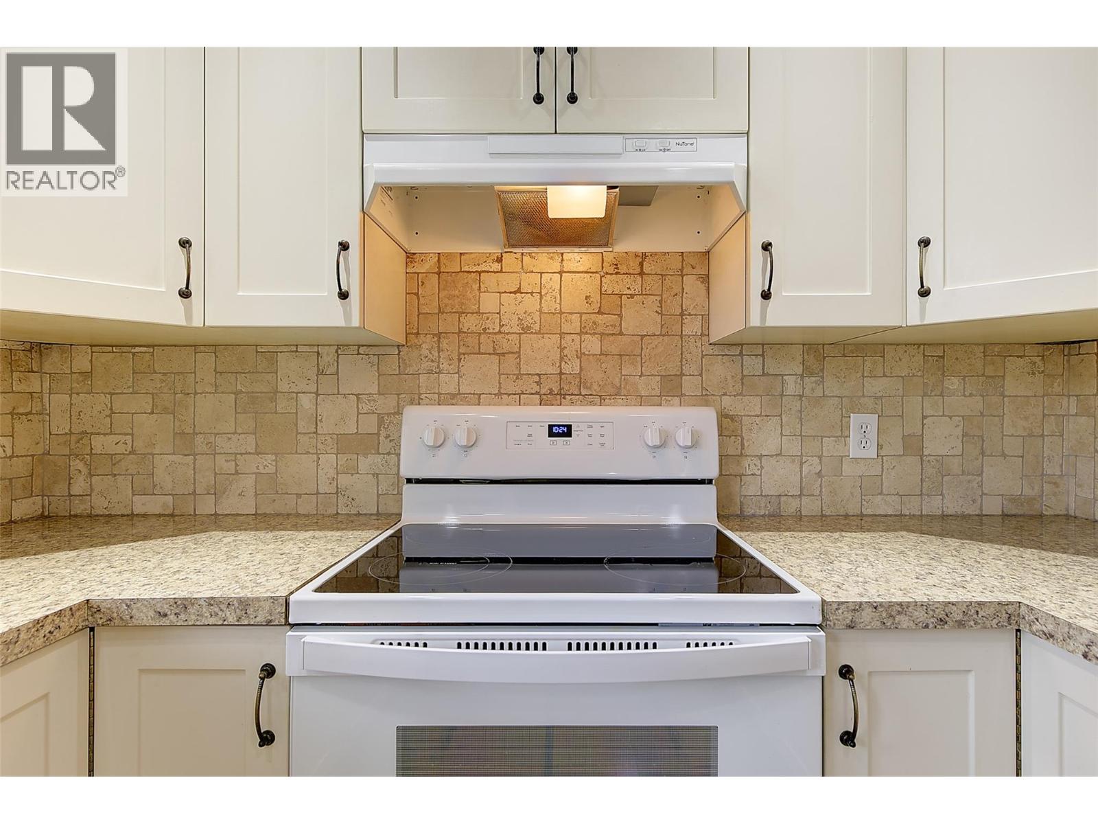 2425 2425 Mount Baldy Drive Unit# 3 Lot# SL 3, Kelowna