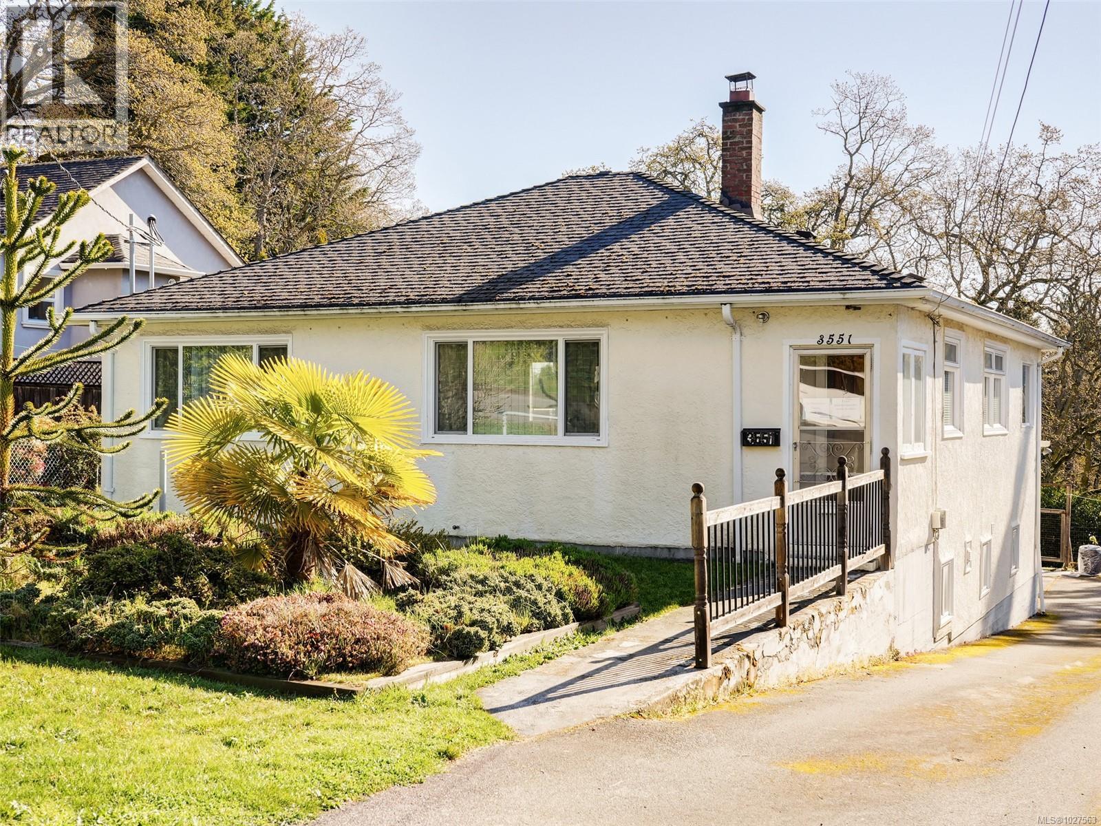  3551 Doncaster Drive, Saanich