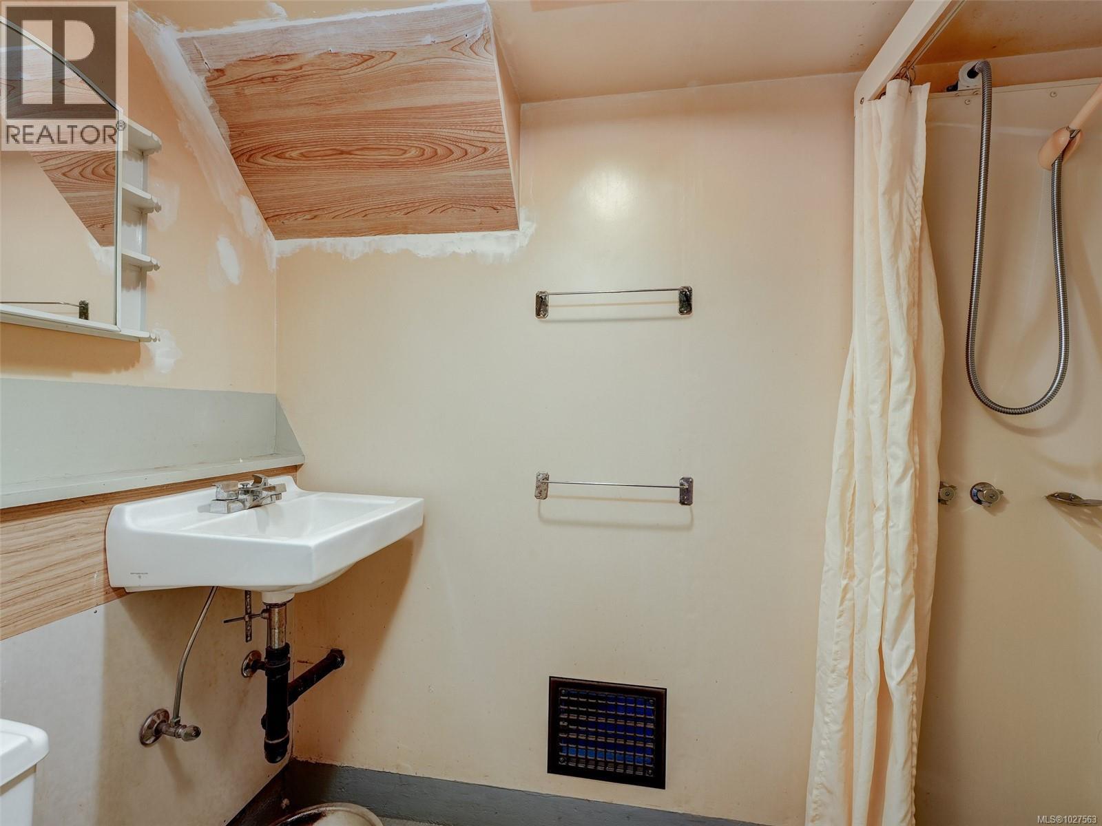  3551 Doncaster Drive, Saanich