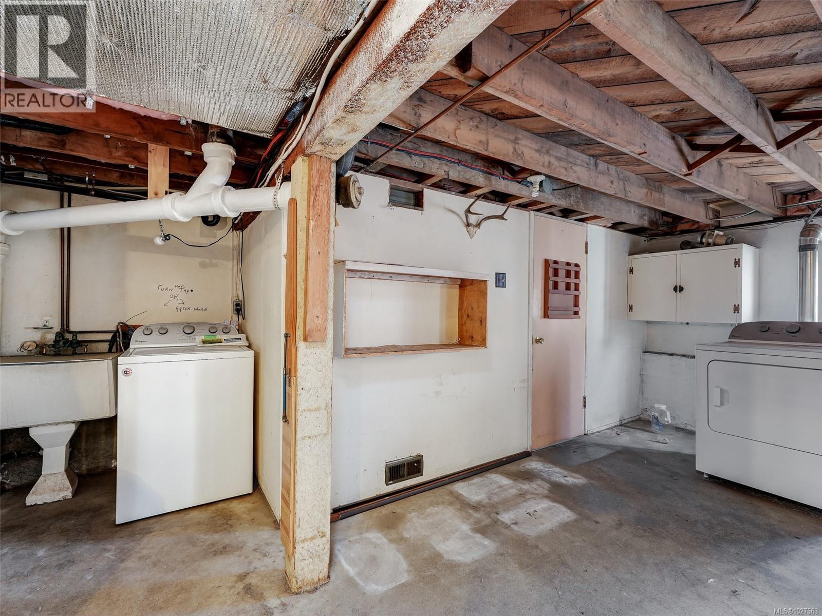  3551 Doncaster Drive, Saanich