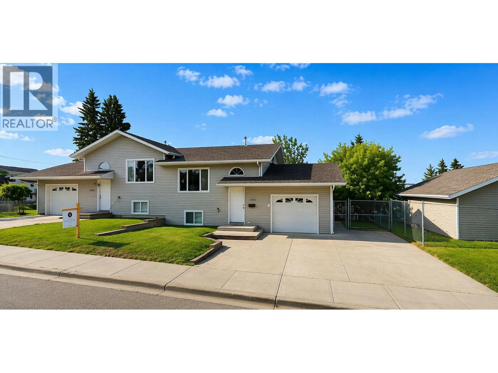 8703-8707 89 AVENUE, Fort St. John