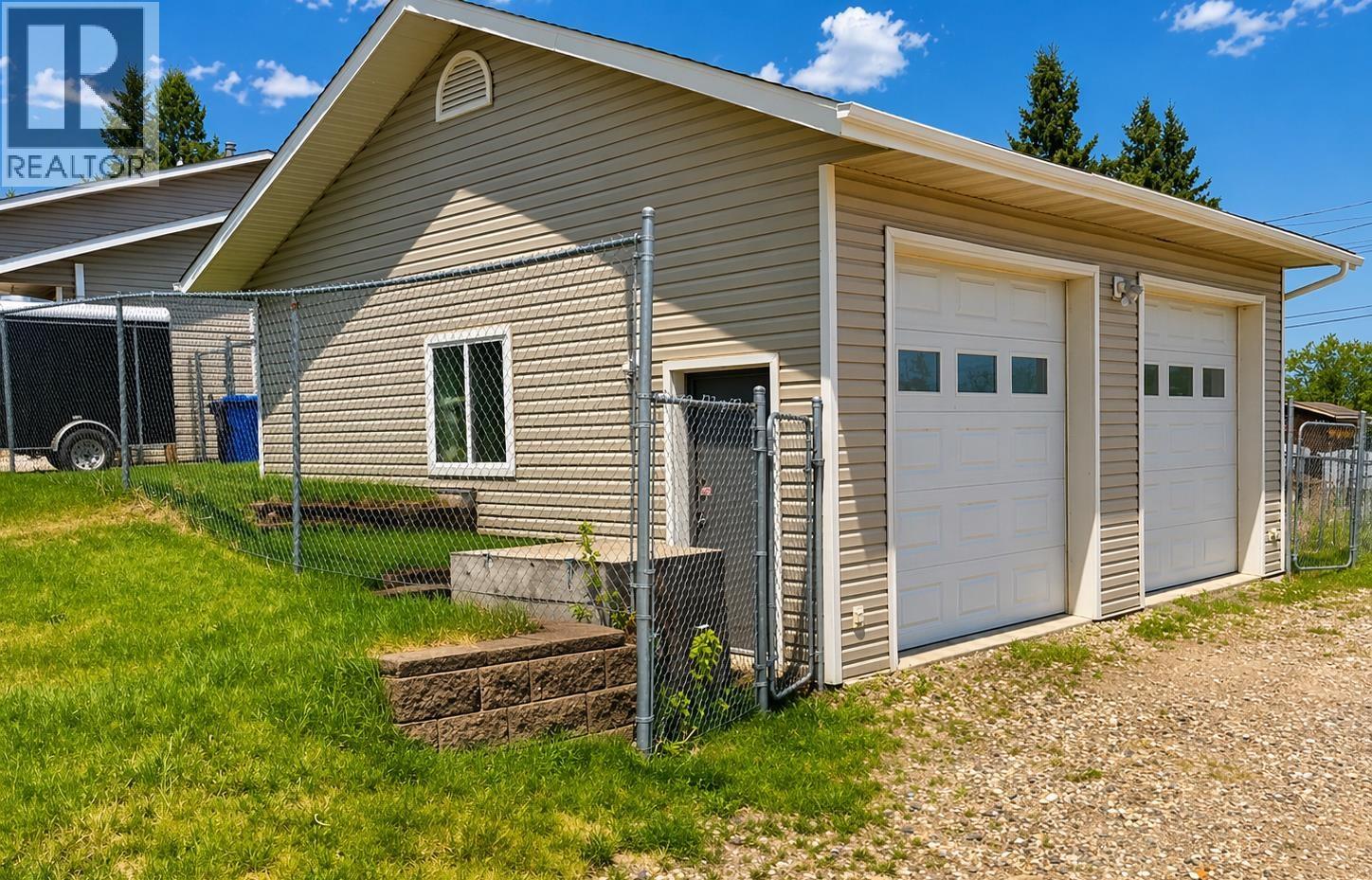 8703-8707 89 AVENUE, Fort St. John