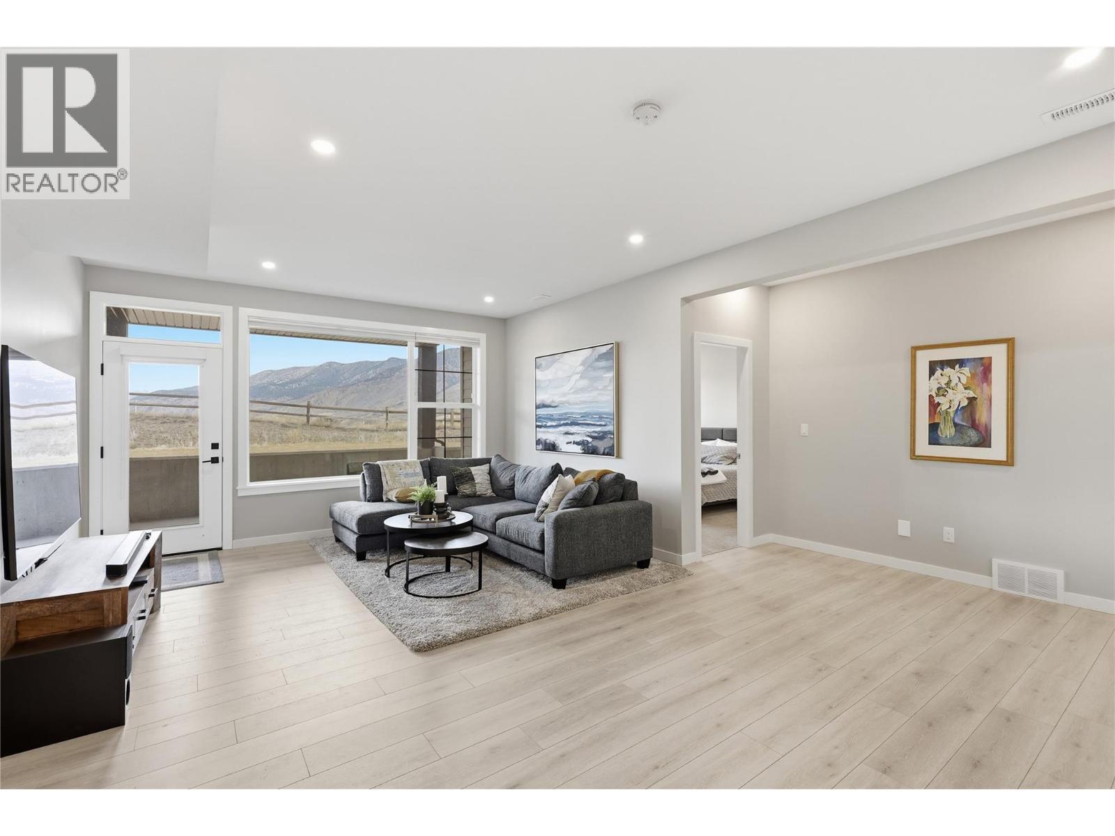 #14 260 Rue Cheval Noir Unit# 14 - 29