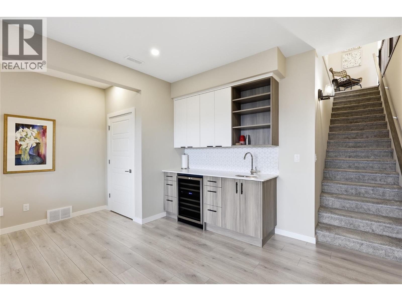 #14 260 Rue Cheval Noir Unit# 14 - 38