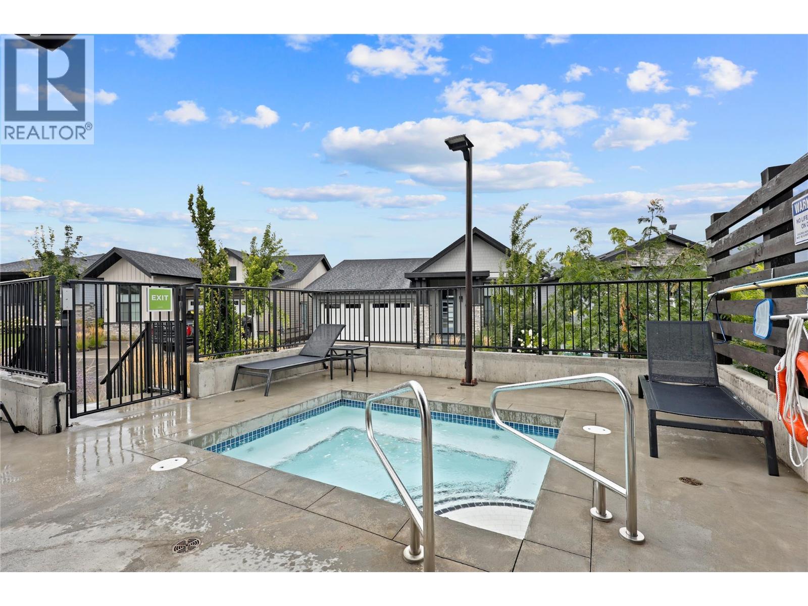 #14 260 Rue Cheval Noir Unit# 14 - 45