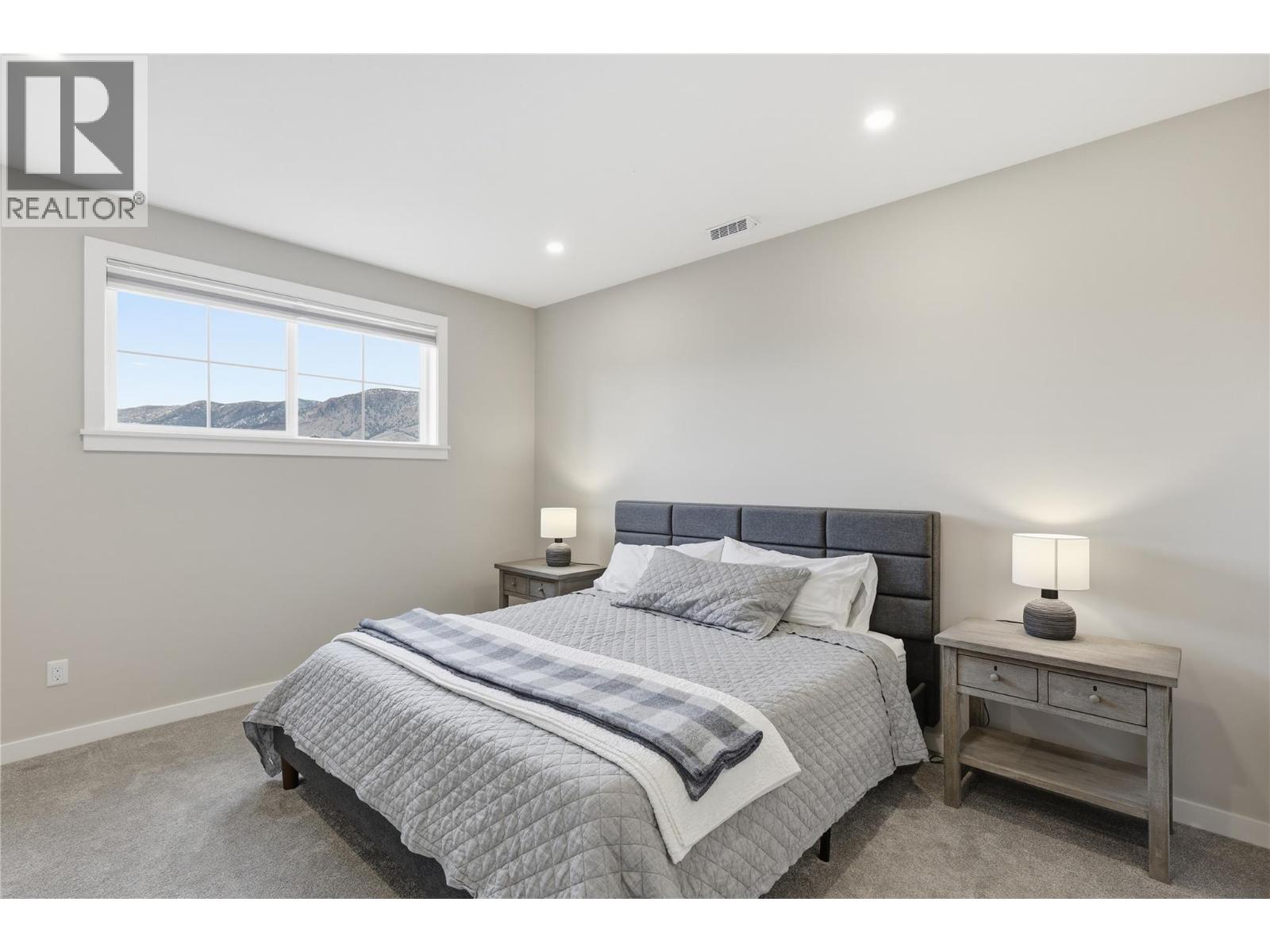 #14 260 Rue Cheval Noir Unit# 14 - 33