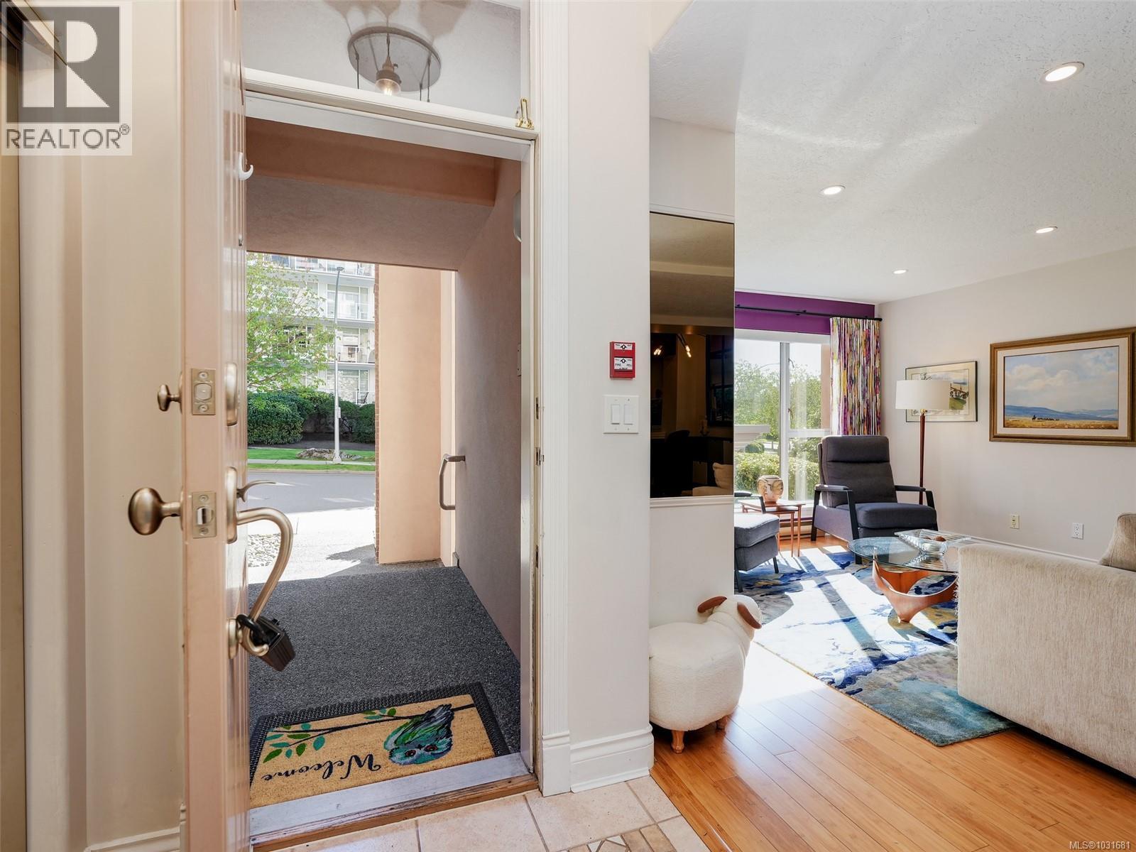 104 75 Songhees Road, Victoria