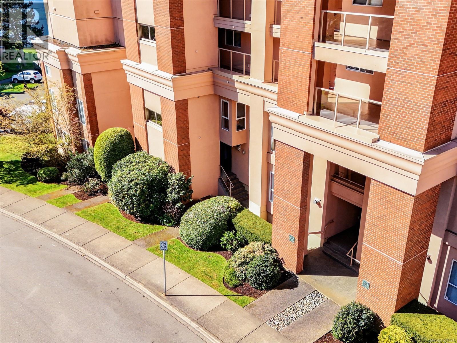 104 75 Songhees Road, Victoria