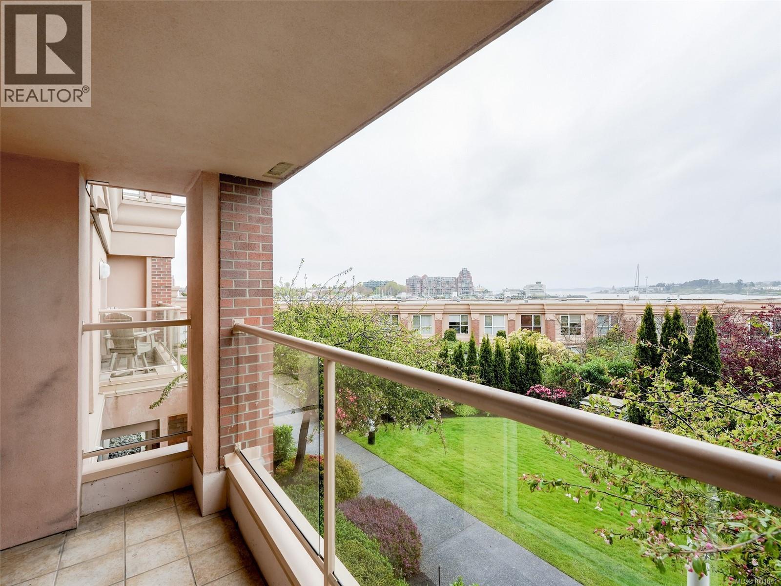 104 75 Songhees Road, Victoria