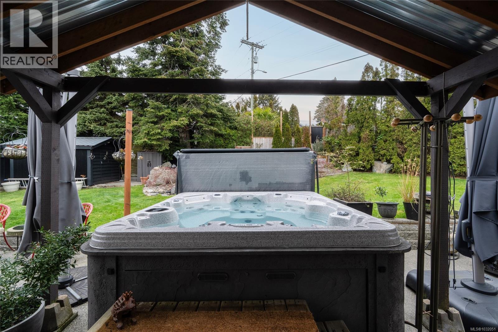  870 Pendene Place, Saanich