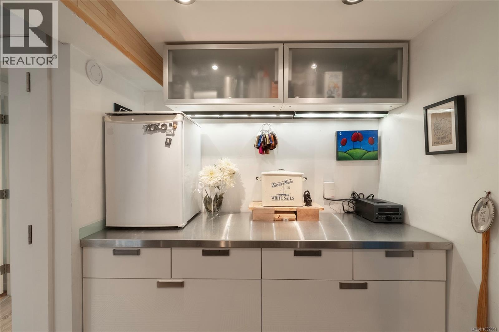  870 Pendene Place, Saanich