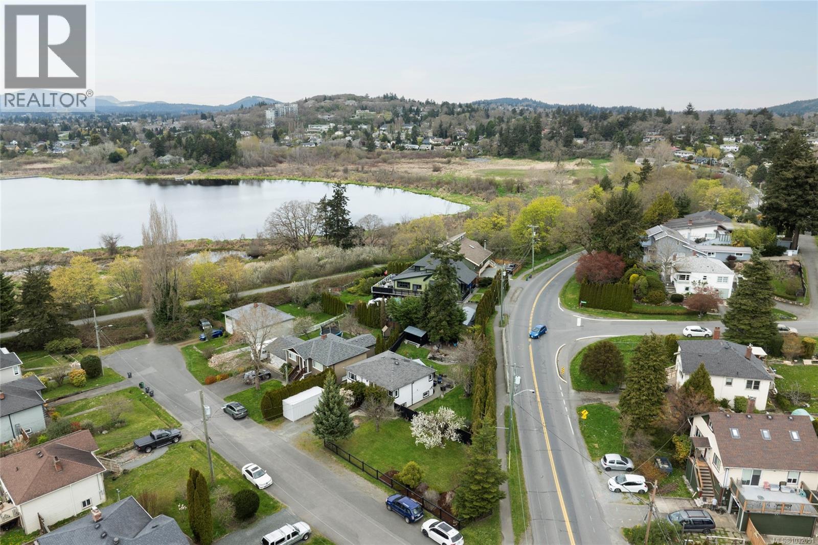  870 Pendene Place, Saanich