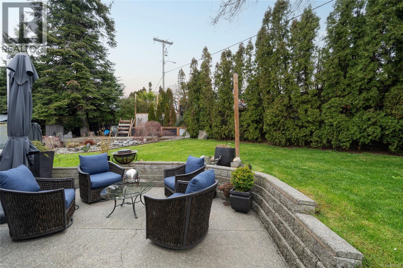  870 Pendene Place, Saanich