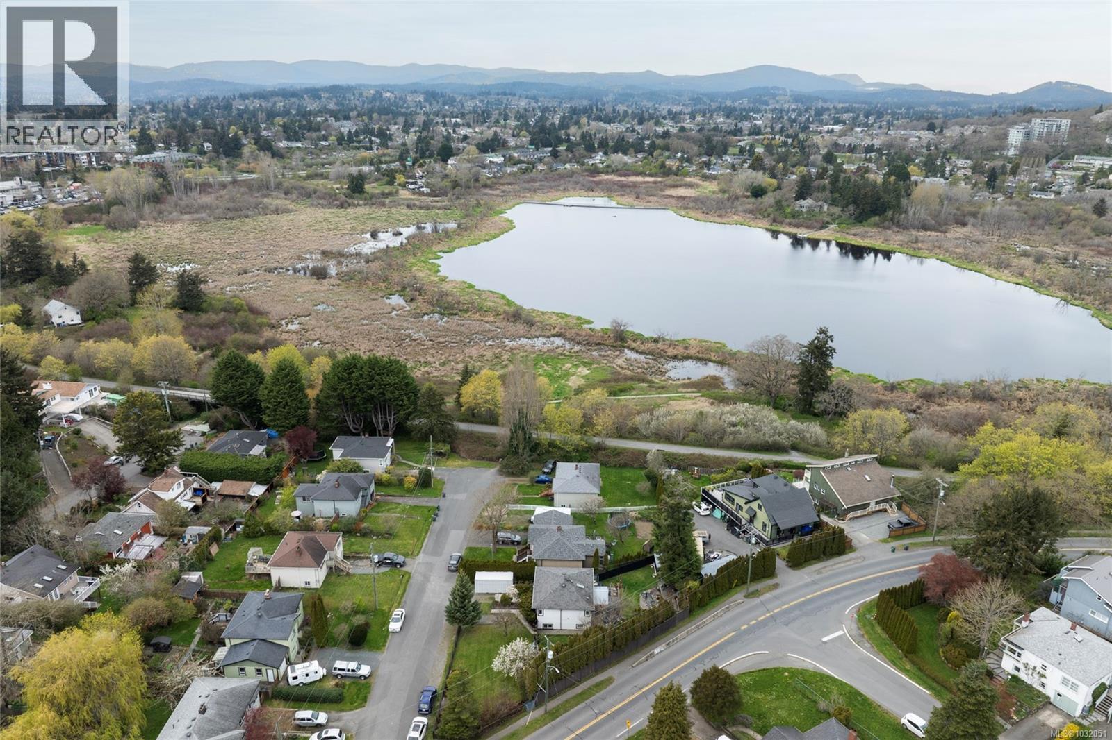  870 Pendene Place, Saanich