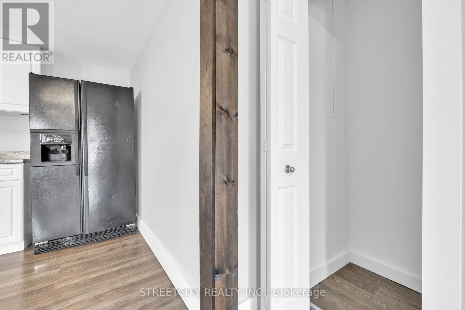 190 KING STREET — photo 7