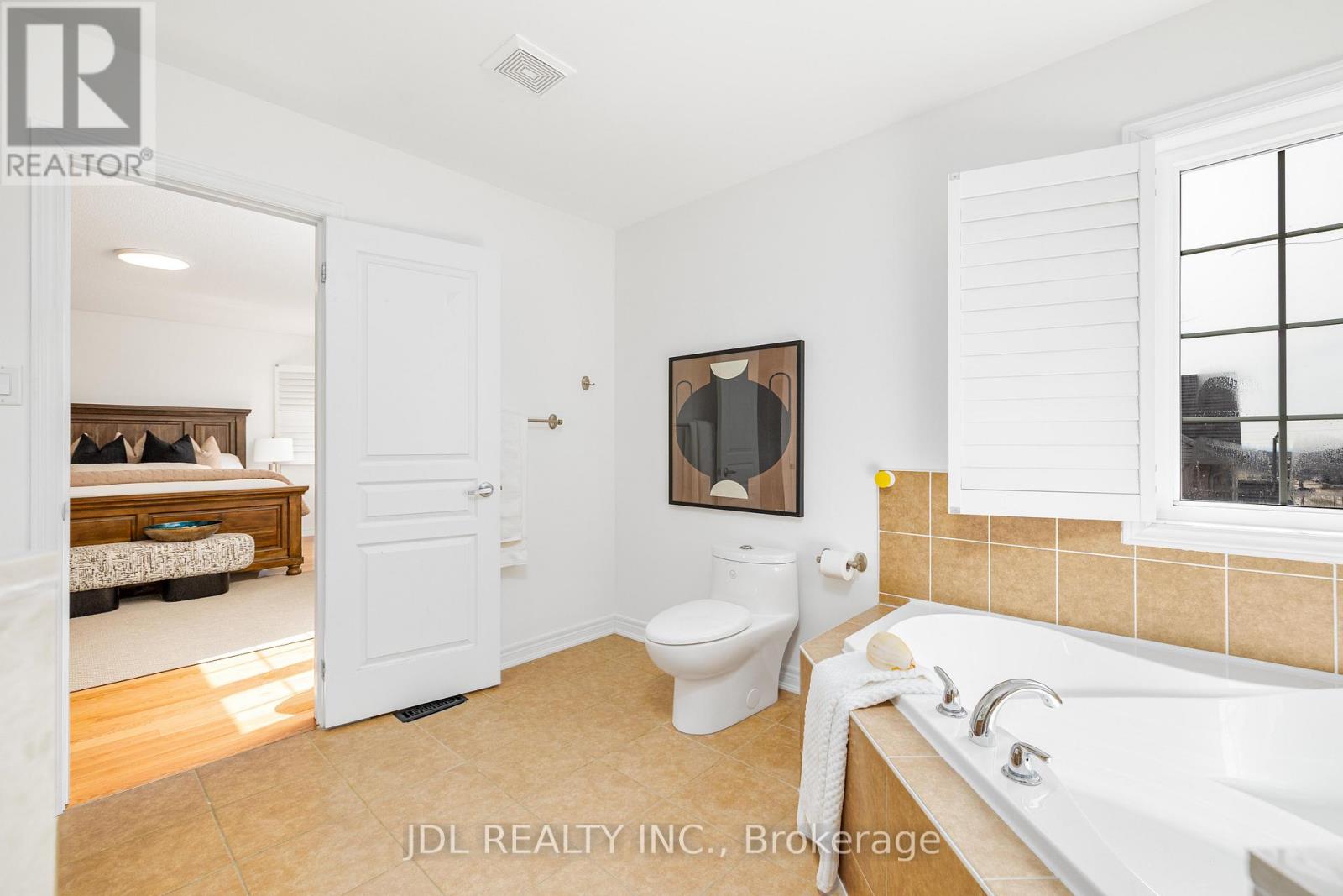 3 MANSARD DRIVE - 35
