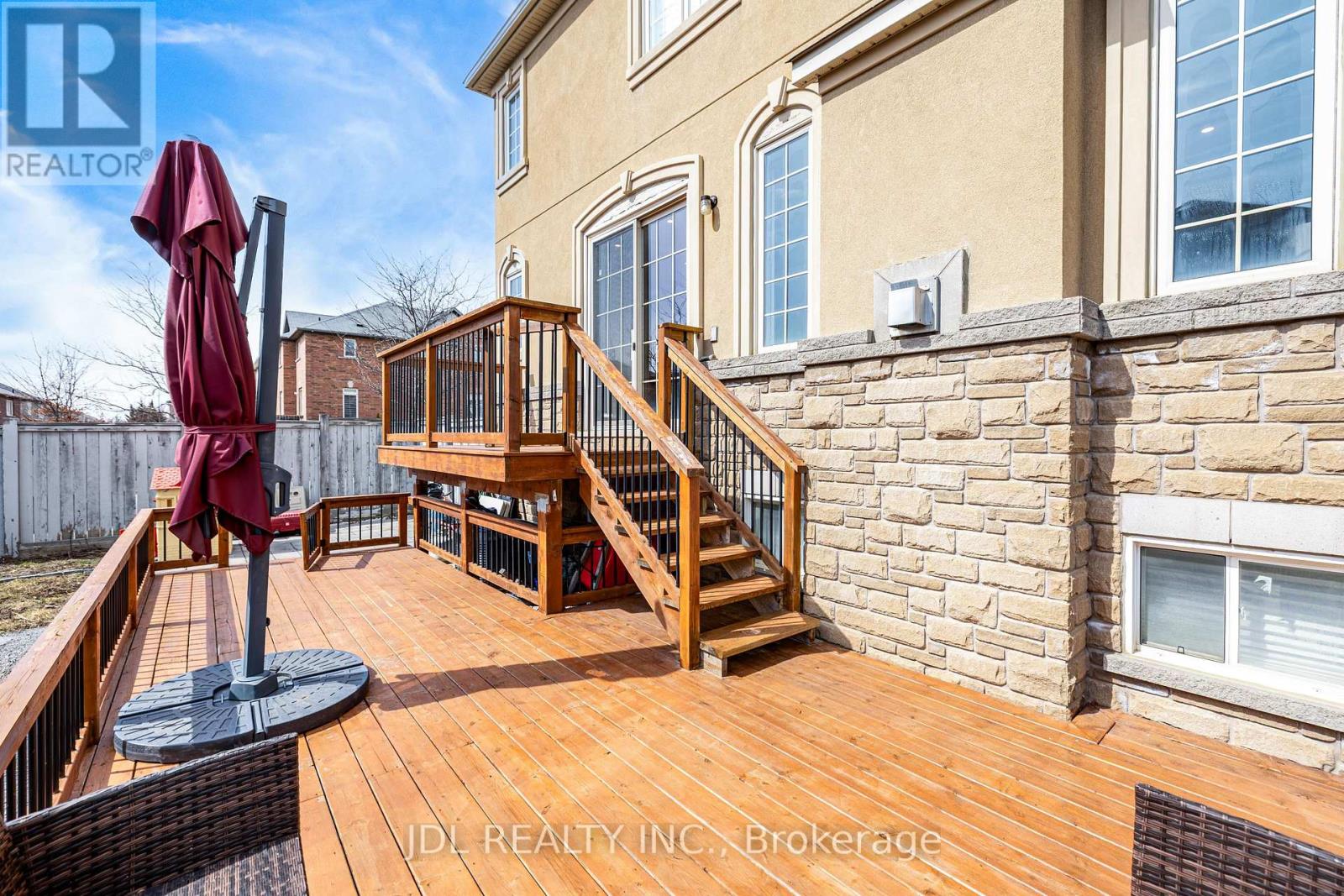 3 MANSARD DRIVE - 45