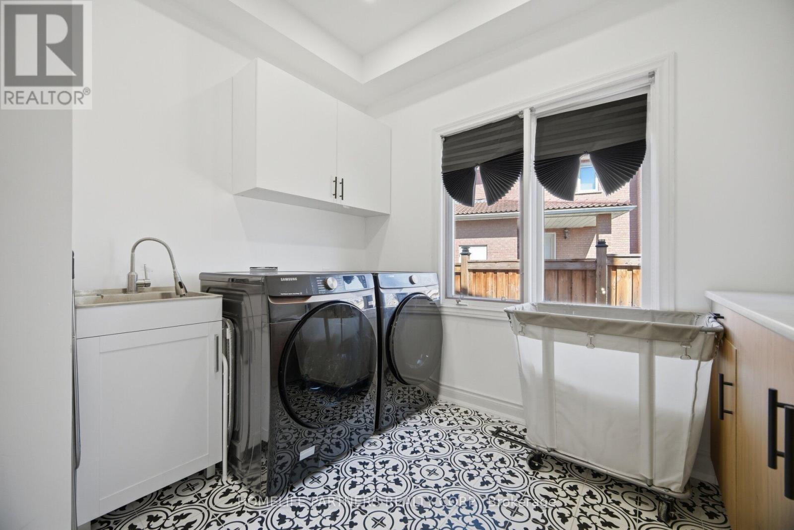 27 MARCONI AVENUE - 31