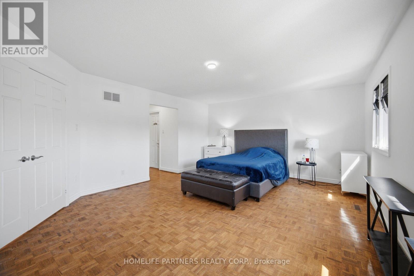 27 MARCONI AVENUE - 36