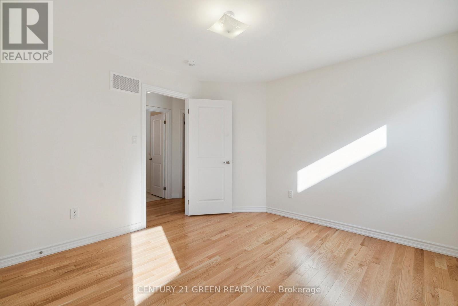41 DURHAM AVENUE - 29