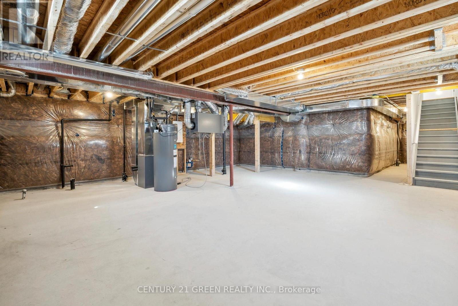 41 DURHAM AVENUE - 44