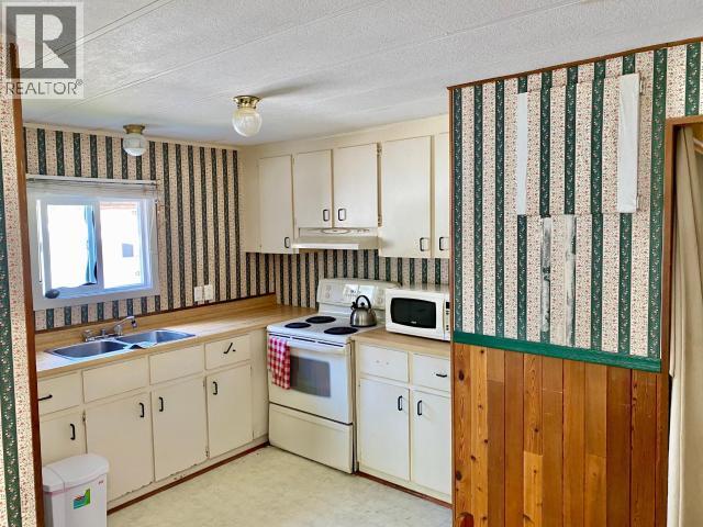 35-6271 MCANDREW AVE - 9