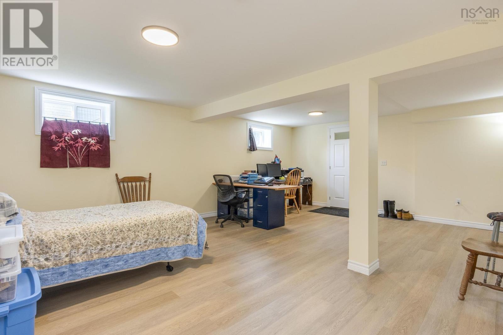 33 West Street - 33