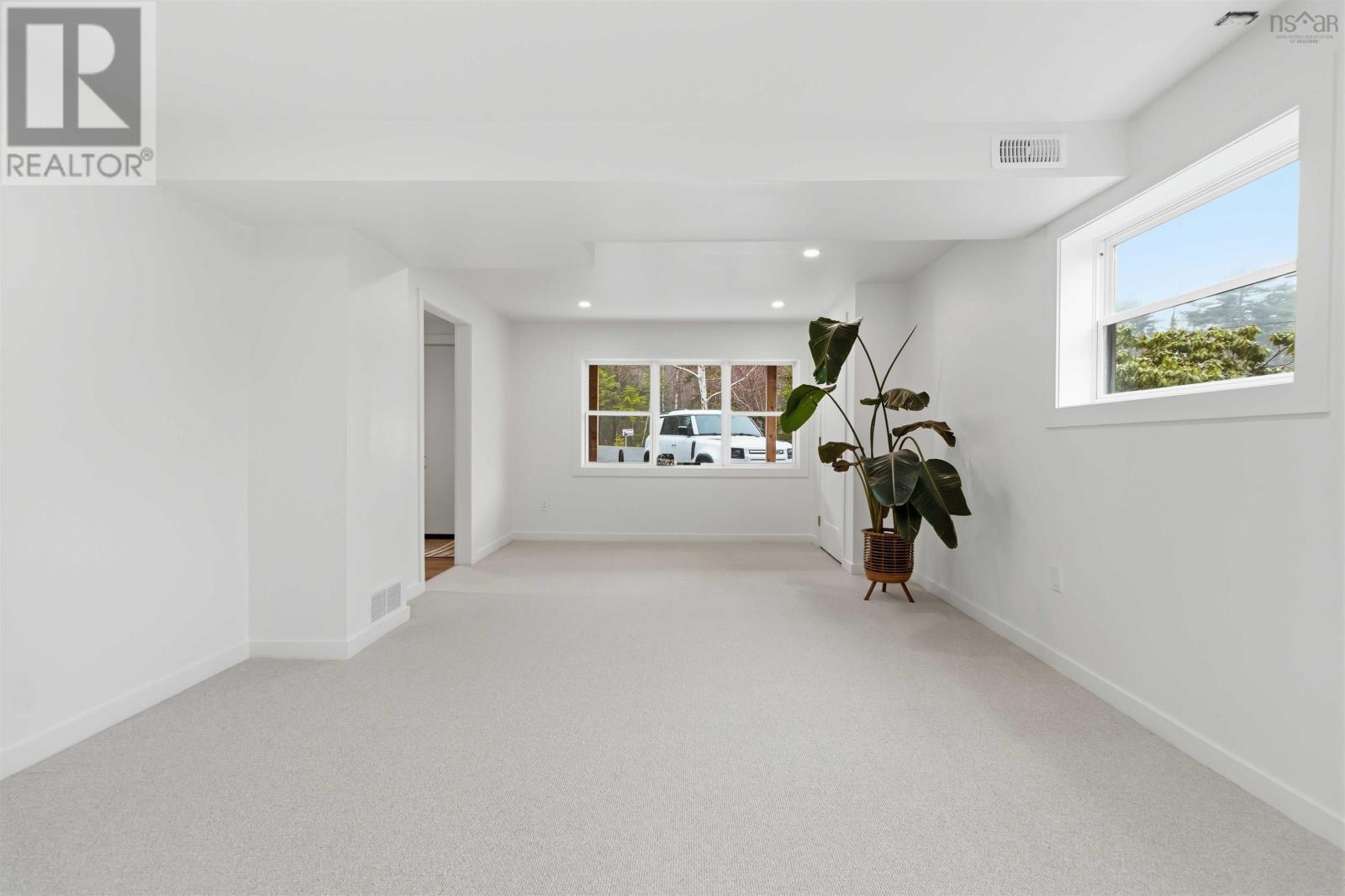 Property 12 of 48 of 87 Mount Pleasant Road