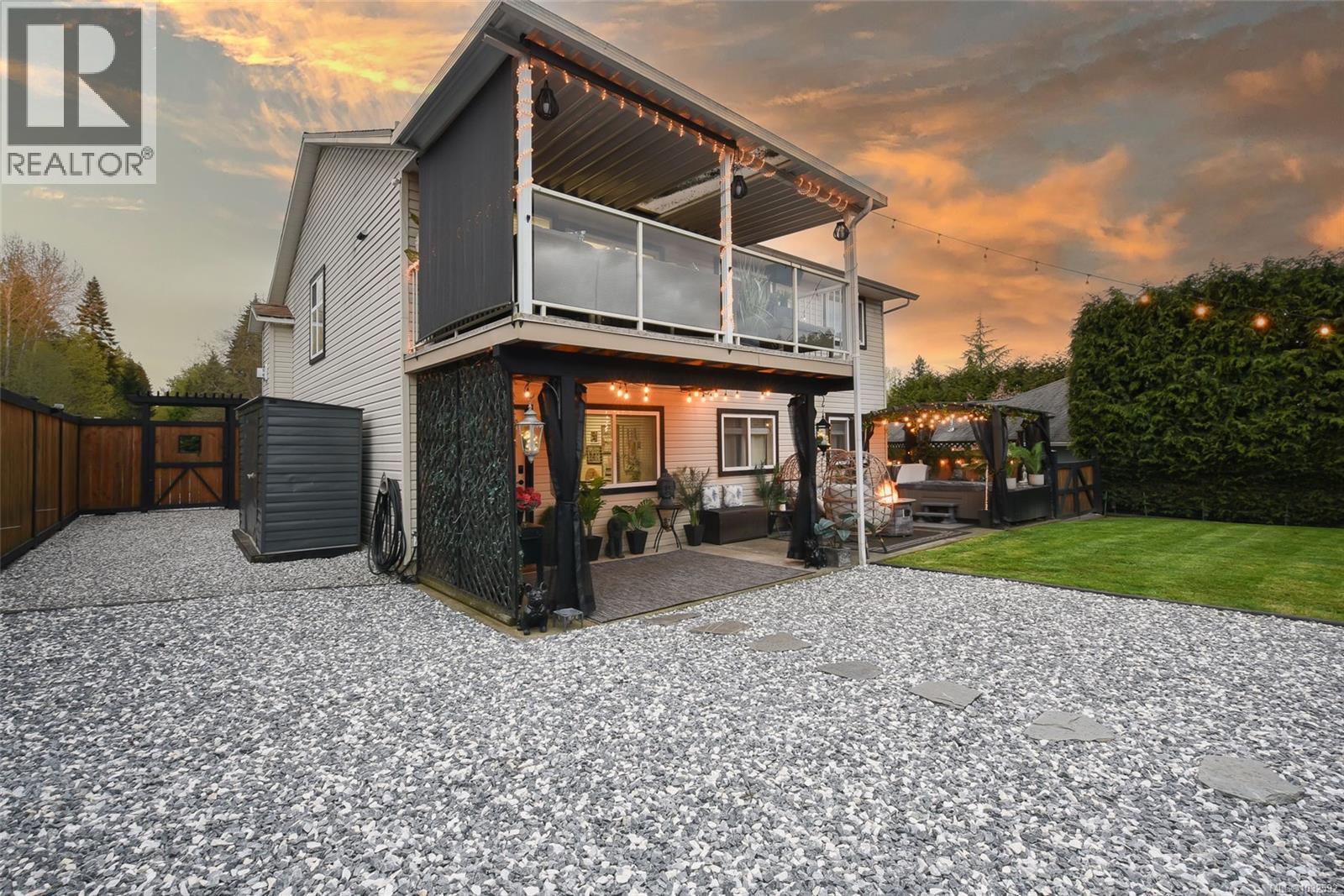 1866 Hawk Dr, Courtenay