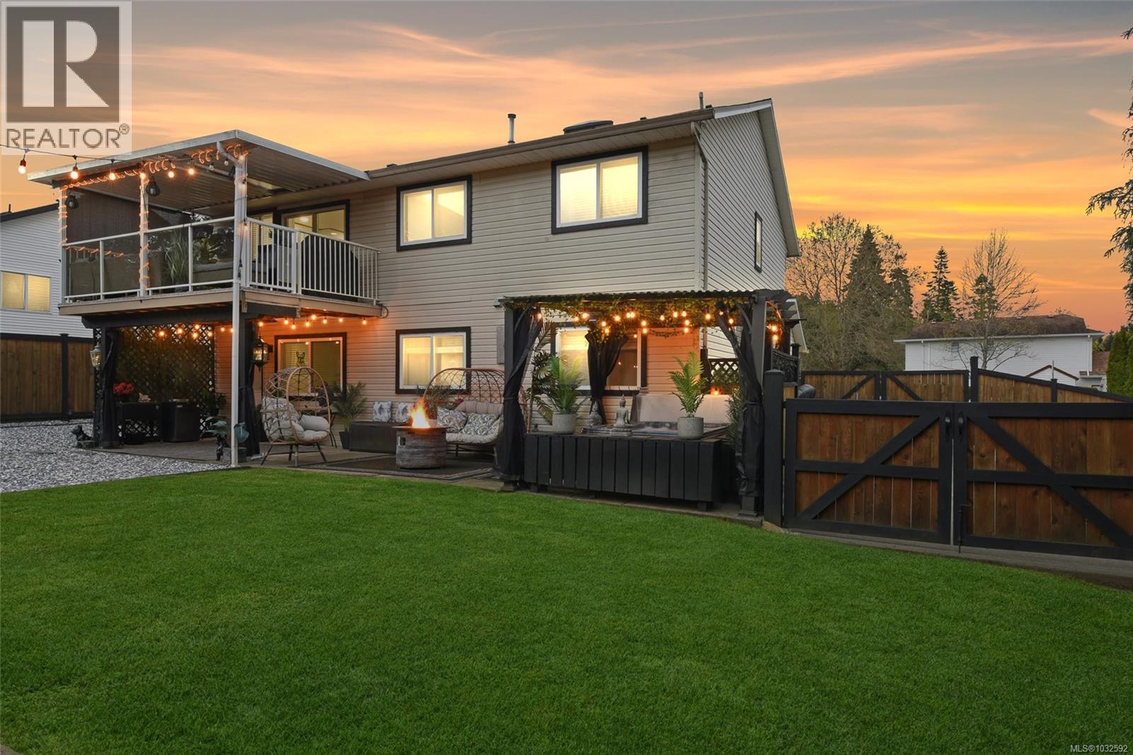 1866 Hawk Dr, Courtenay