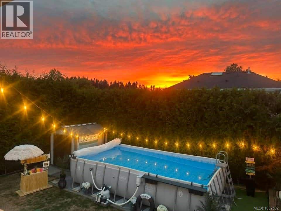 1866 Hawk Dr, Courtenay