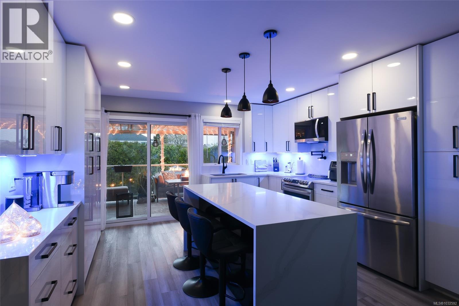 1866 Hawk Dr, Courtenay