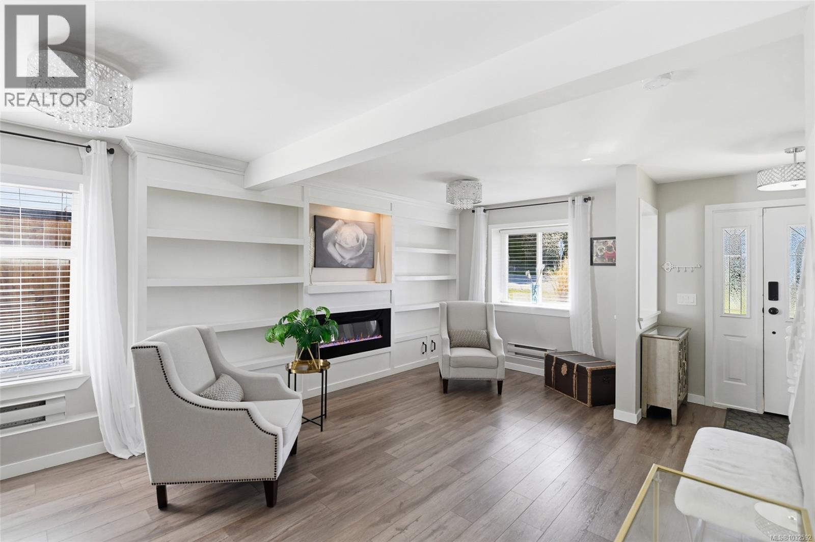 1866 Hawk Dr, Courtenay