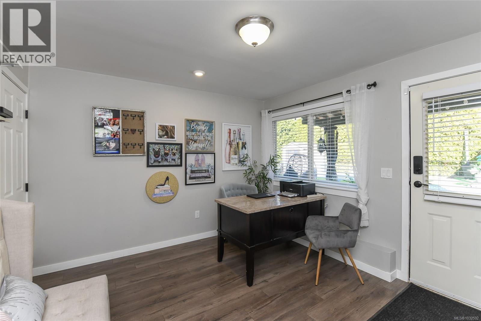 1866 Hawk Dr, Courtenay