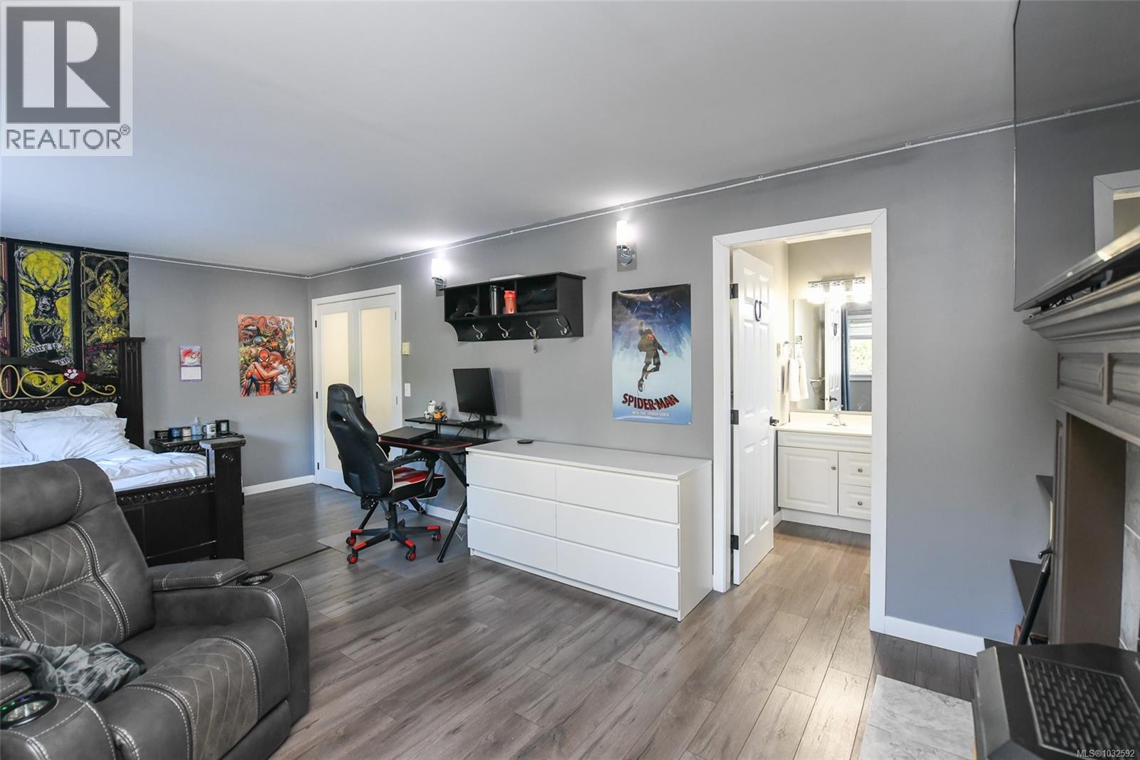 1866 Hawk Dr, Courtenay