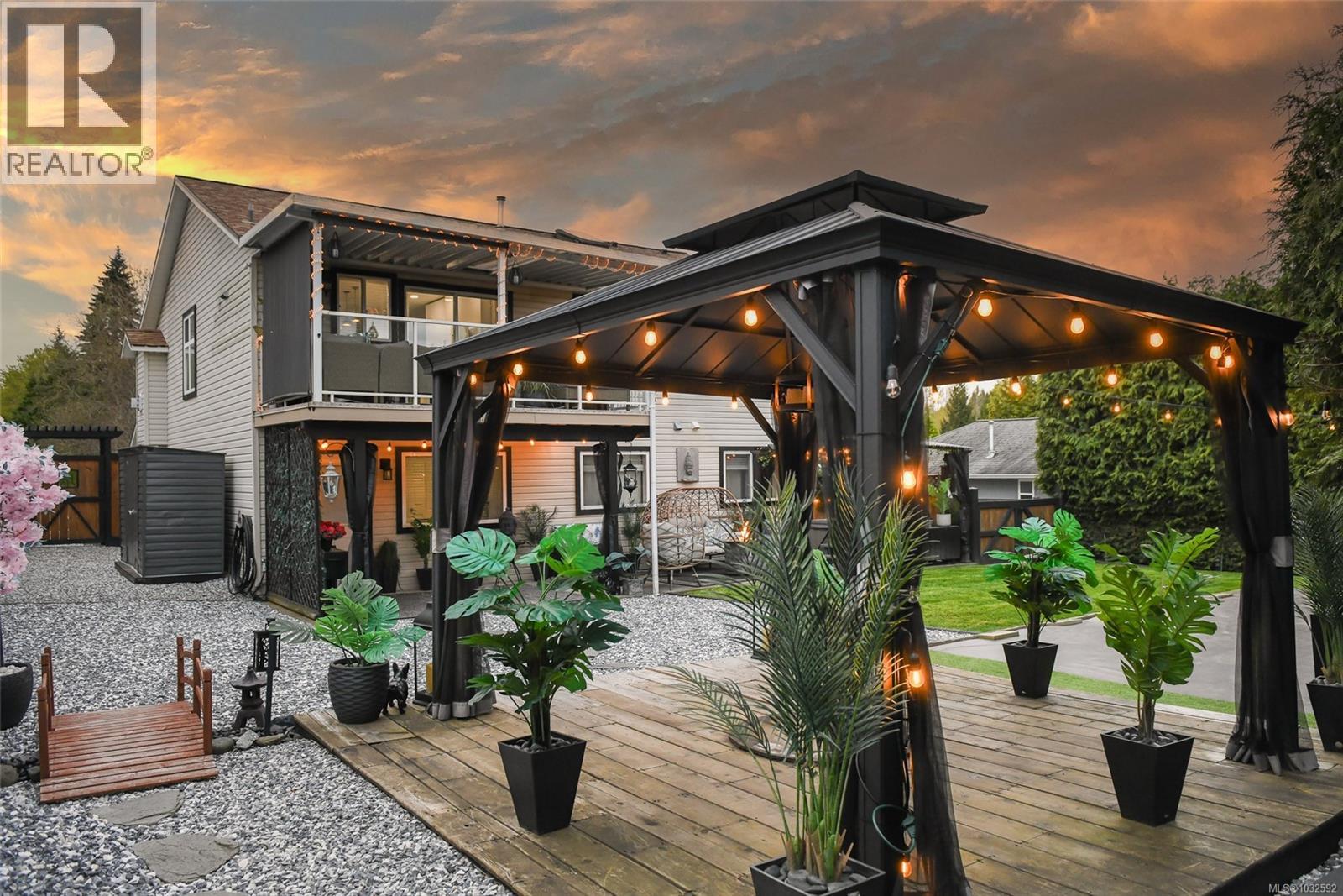 1866 Hawk Dr, Courtenay