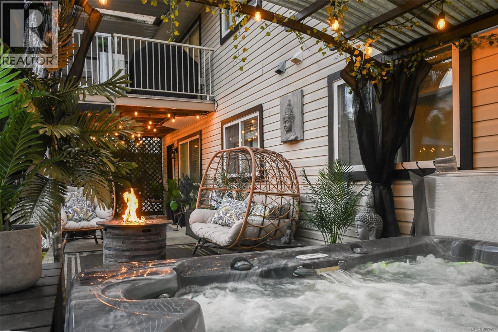 1866 Hawk Dr, Courtenay