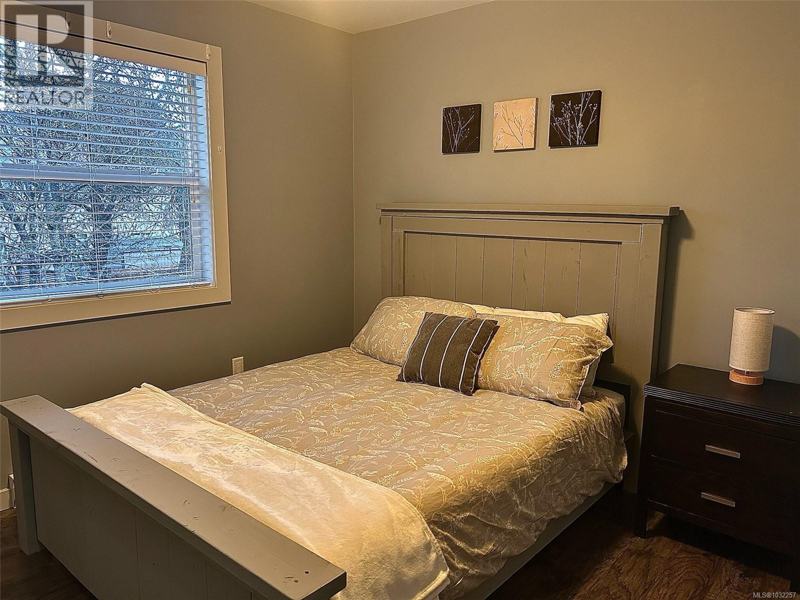 #4 6146 Ryall Rd - 14