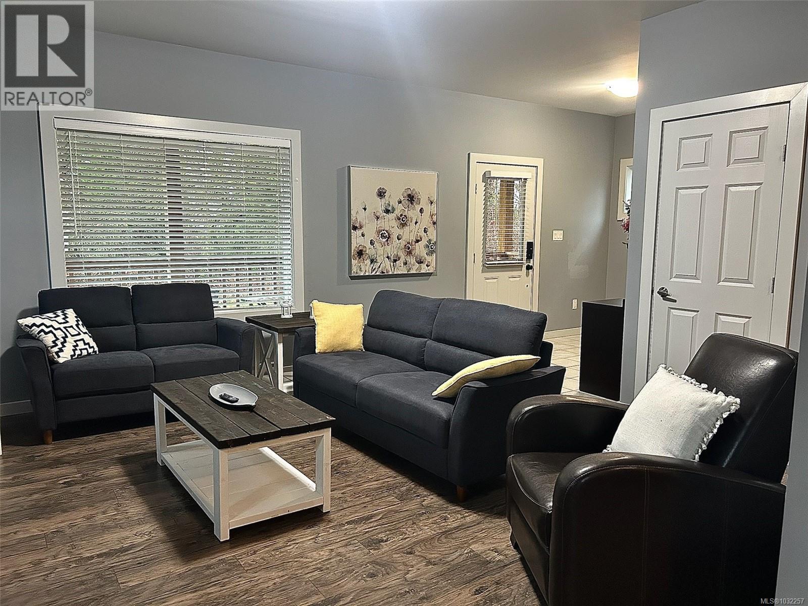 #4 6146 Ryall Rd - 4