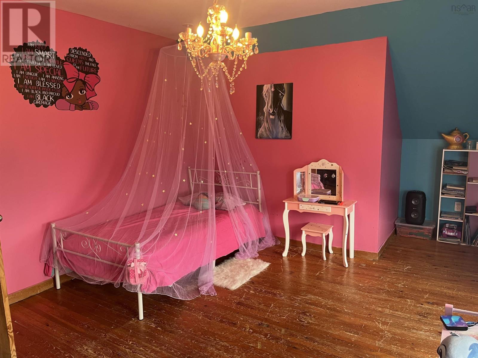 Property 23 of 27 of 217 Waterloo Street