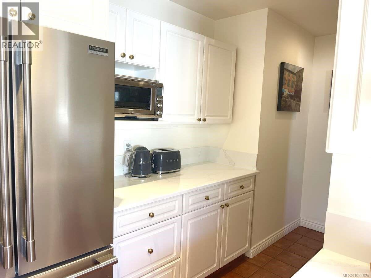  485 Head Street, Esquimalt