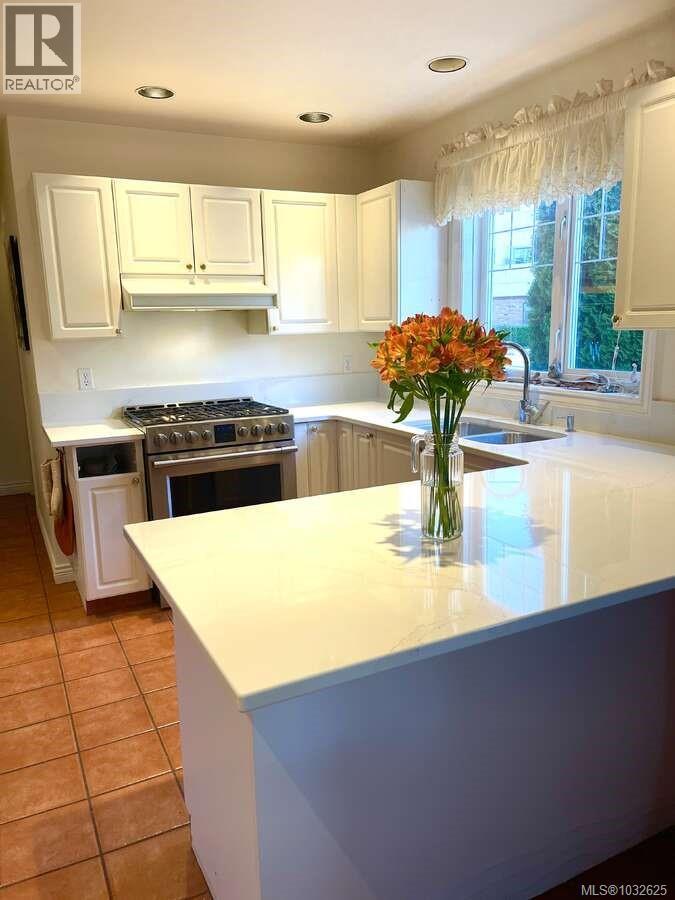  485 Head Street, Esquimalt