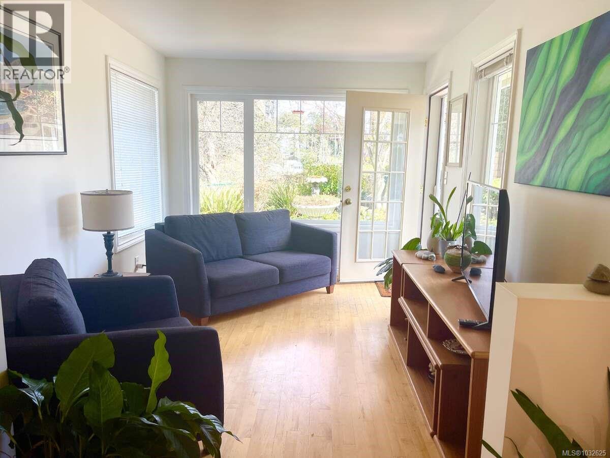  485 Head Street, Esquimalt